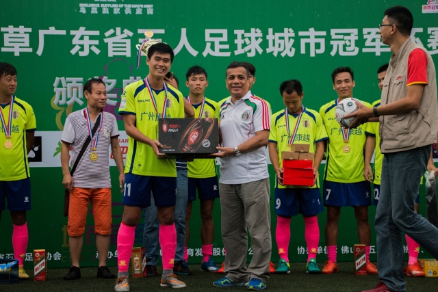 媒体人：赵维伦在国家队会是继伟很好的平替 他现在需要尽量涨球